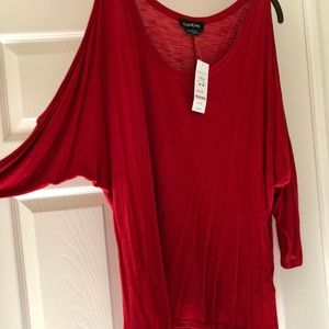 NWT Bebe Womens Tunic Top M Red Cold Shoulder 3/4